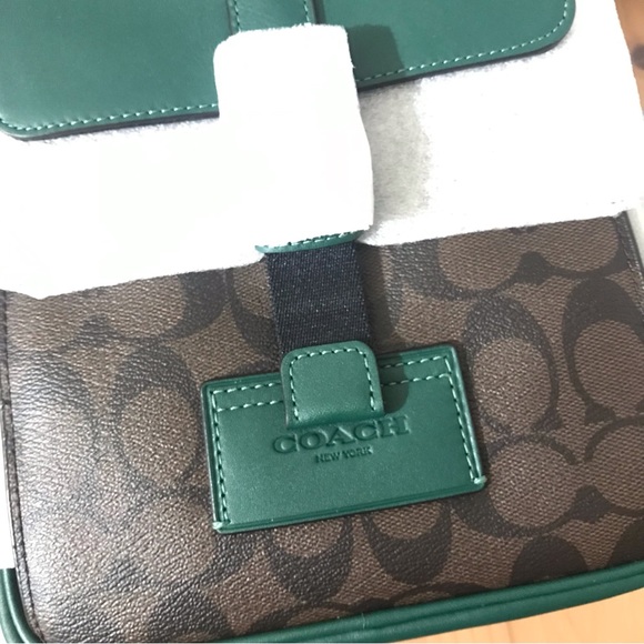 🥰 Track Pack In Colorblock Signature Canvas - Picture 12 of 12